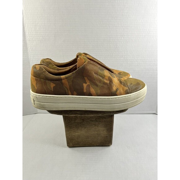 NEW J SLIDES Women’s Heidi Platform Slip-On Sneaker, Size 9 - Picture 1 of 11